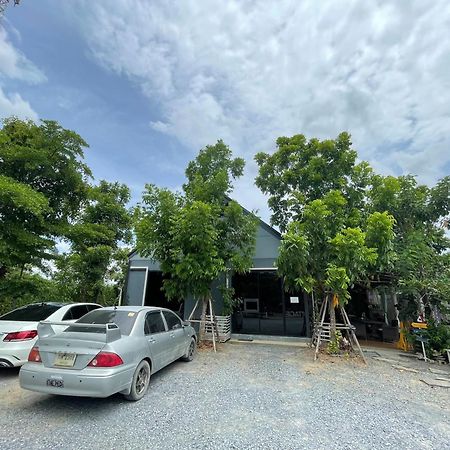 I Am Cottage เฮือนแก้วมณี Nakhon Pathom Exterior photo